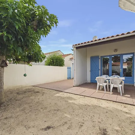Holiday home A Pied, Maison Avec Jardin Pour 4 *
