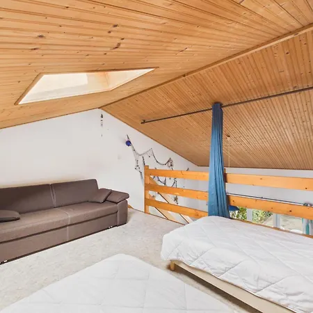 Holiday home A Pied, Maison Avec Jardin Pour 4 *