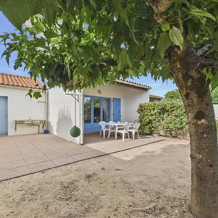 A Pied, Maison Avec Jardin Pour 4 Holiday home *